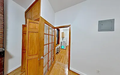 Rented by Warren T Real Estate Corp.