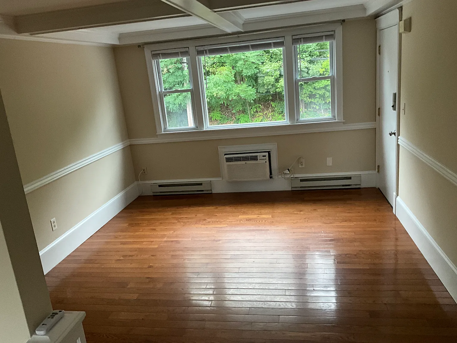 2 bed, 900 sqft, $1,800 — Photo 3