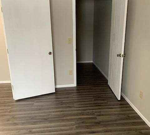 2nd image of 401 Winding Willow Way