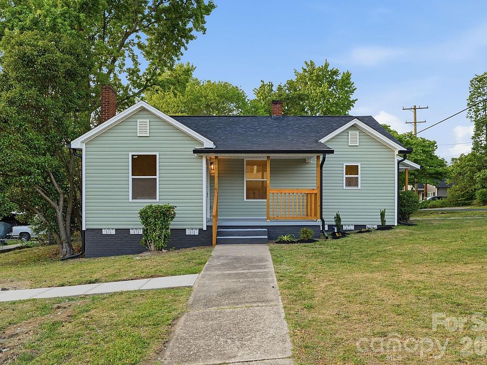 1st image of 200 W 17th St