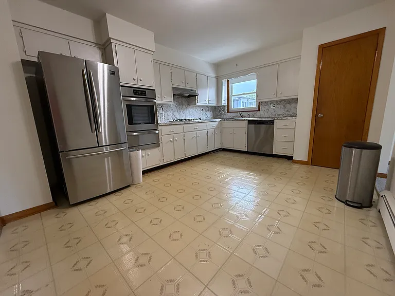 366 Wilson Ave #2 — Photo 3