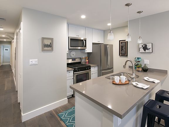 3rd image of 462 22nd Ave Unit A