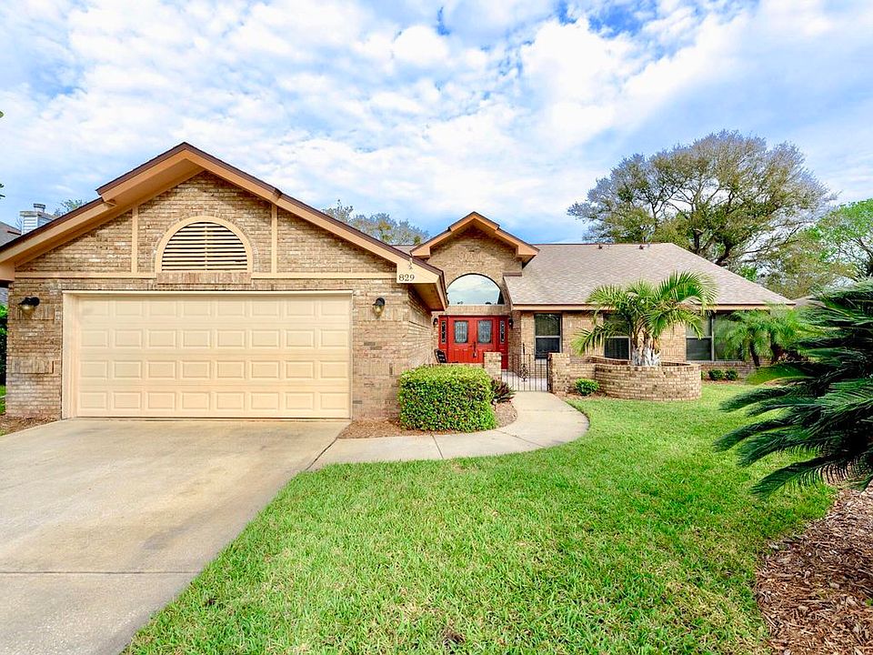 1st image of 829 Clear Lake Dr