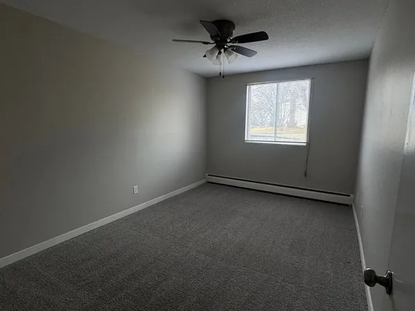 4510 Rhode Island, 4510 Rhode Island Ave N APT 23, New Hope, MN 55428