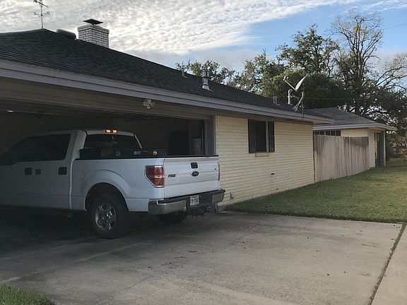 right side / alley side
