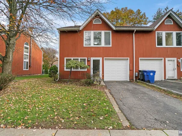 13 Tributary Plz, Englewood, NJ 07631
