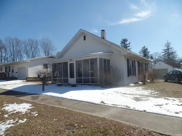 255 E Mechanic St, Bloomfield, IN 47424