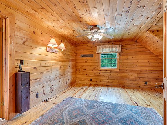 34th image of 147 Britton Ln
