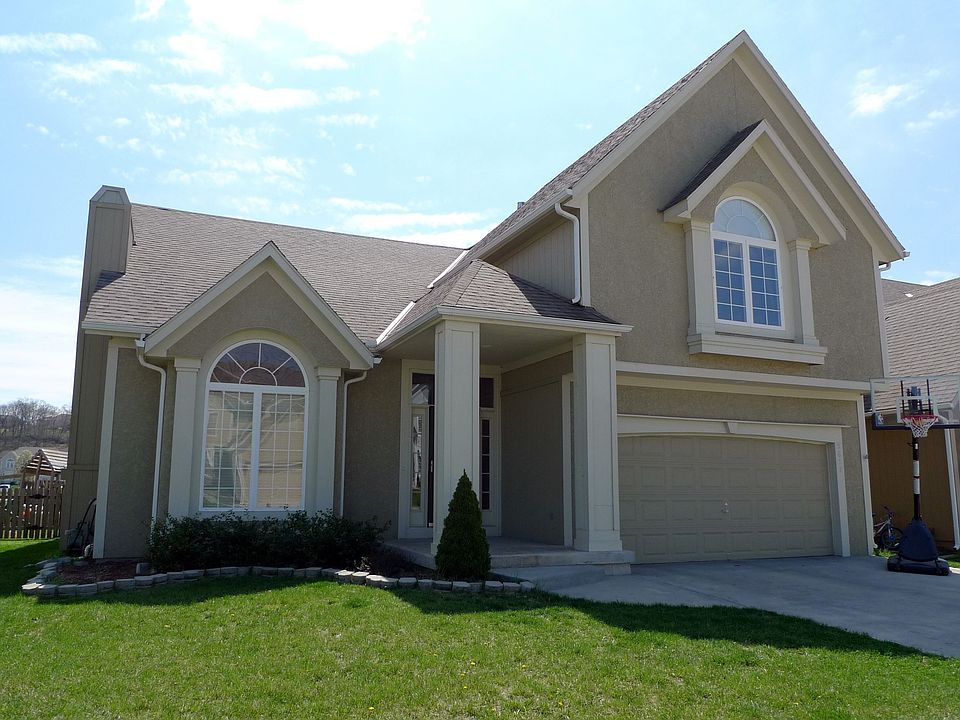 1st image of 5617 NE Hidden Meadow Cir