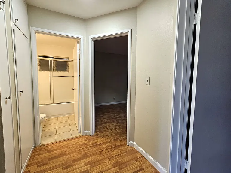 487 N Rengstorff Ave #A — Photo 6