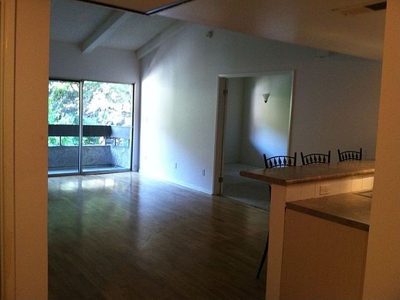 3rd image of 2700 Cahuenga Blvd E APT 2303