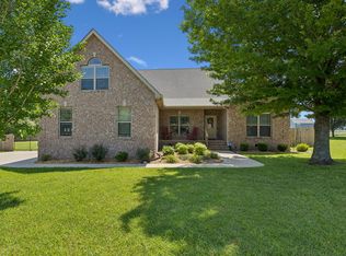120 Oak Knoll Ct, Murfreesboro, TN 37127