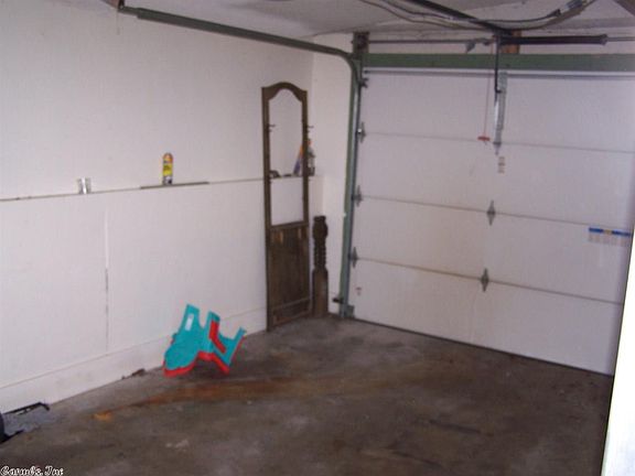 4th image of 24 Overstreet Cir