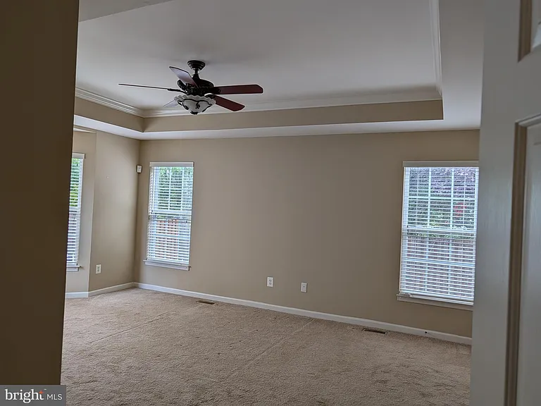 44476 Livonia Ter — Photo 11