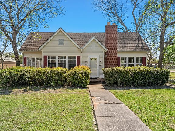 3rd image of 708 E Texas Ave