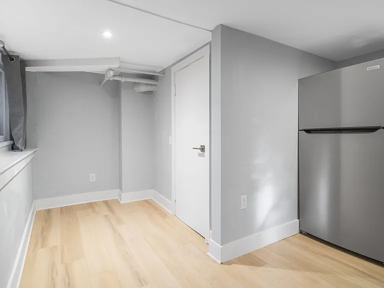 104 Harvard Pl — Photo 33