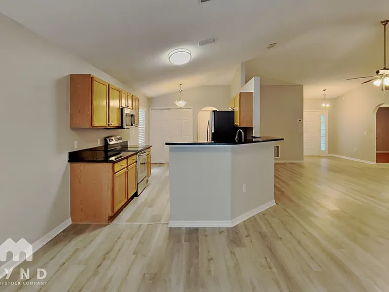 2073 Hayfield Way — Photo 6