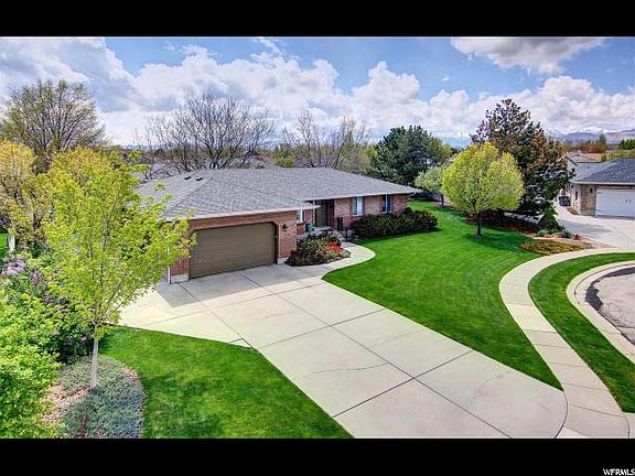 3rd image of 2349 W Providence Cir