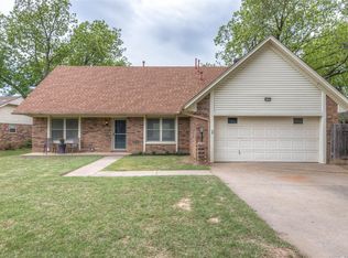 8106 S Peach Ave, Broken Arrow, OK 74011