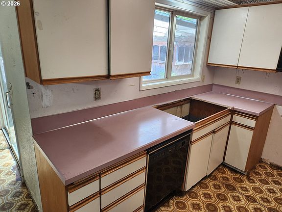 4th image of 2155 Berwin Ln