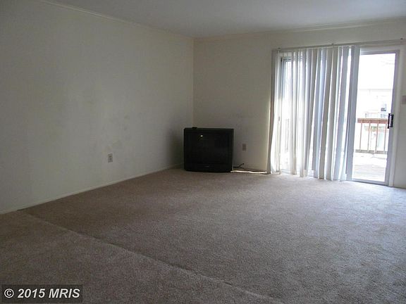 5th image of 5 Cherry Manor Ct