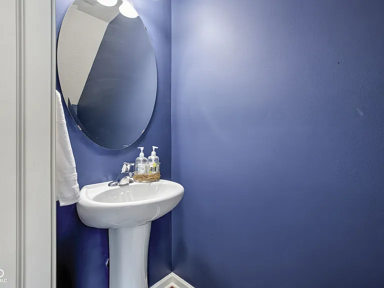 12692 Tamworth Dr — Photo 20