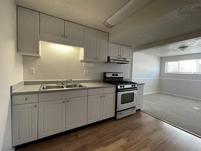 10983 S Granite Dr — Photo 3