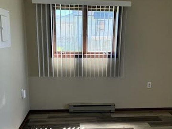 5th image of 210-220 E South St #8