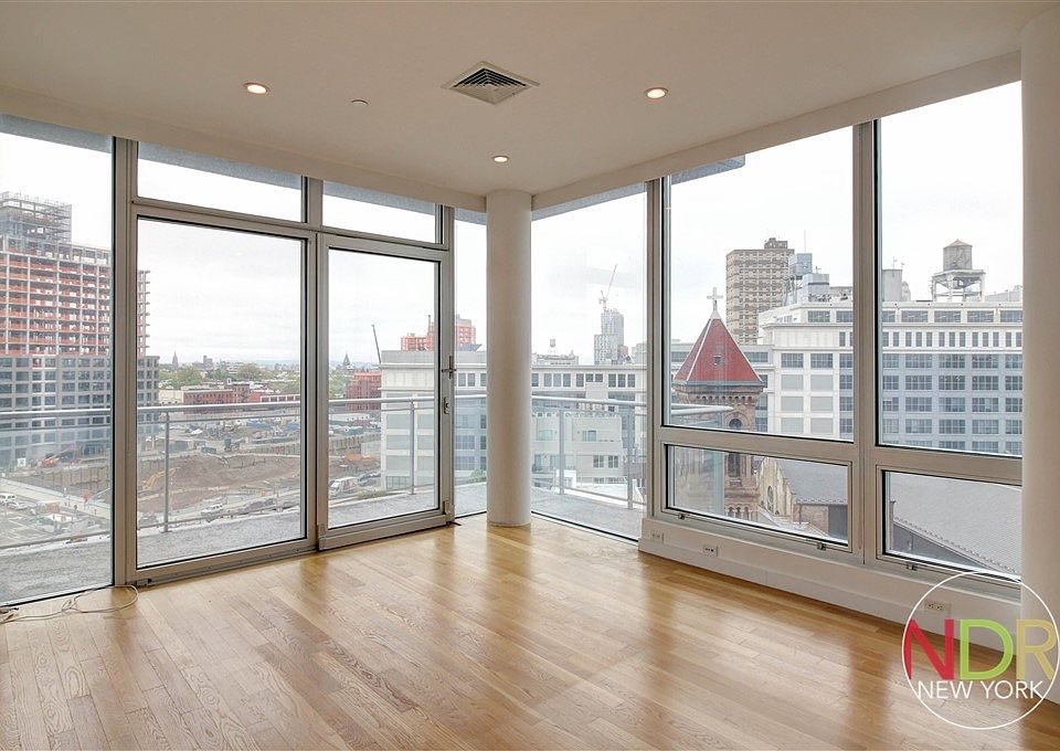 1st image of 525 Clinton Ave #11