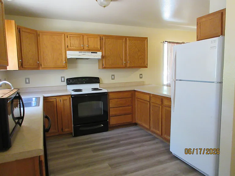 3 bed, 2.0 bath, $1,550 — Photo 10