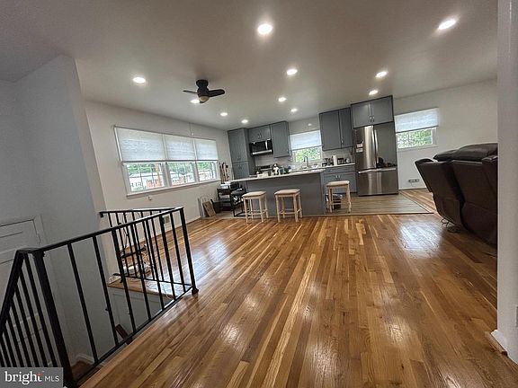 2nd image of 6013 Larkspur Dr