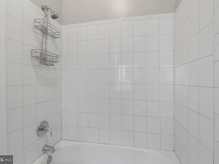 1302 N 19th St #1 — Photo 9