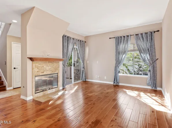 528 Water Oak Ln Unit E, Oak Park, CA 91377