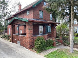 2054 Atkins Ave, Lakewood, OH 44107