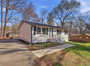 2305 Wilcox Dr, Greensboro, NC 27405