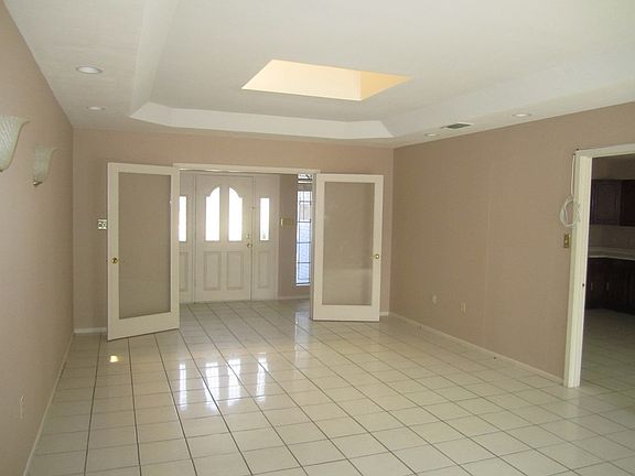 3rd image of 1401 N Bibb Ave