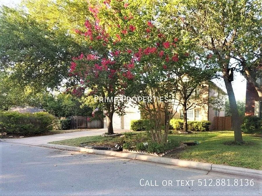 Desirable 4 Bedroom Home In Beautiful Steiner Ranch! — Photo 2