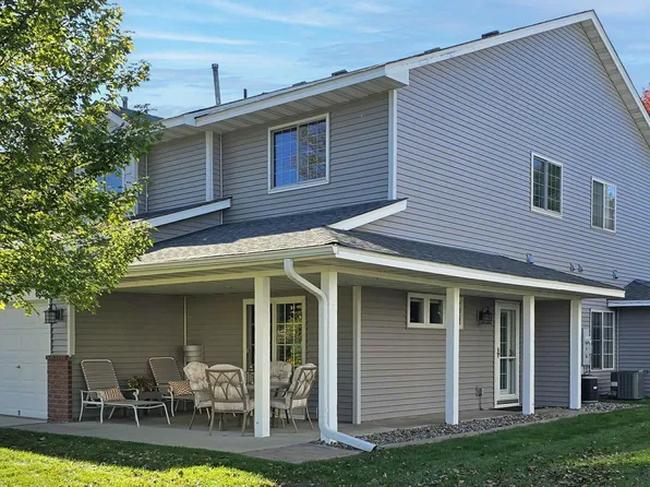 656 Oak Ln, Lino Lakes, MN 55014