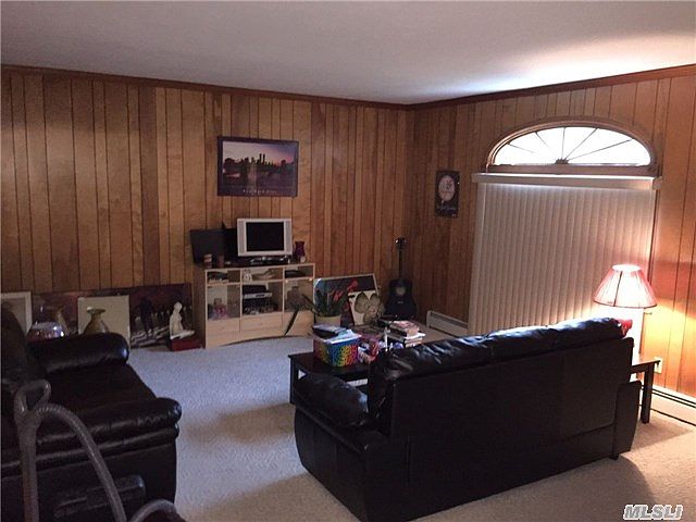 2nd image of 1645 Feureisen Ave