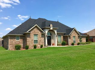 800 Cypress Dr, Ada, OK 74820