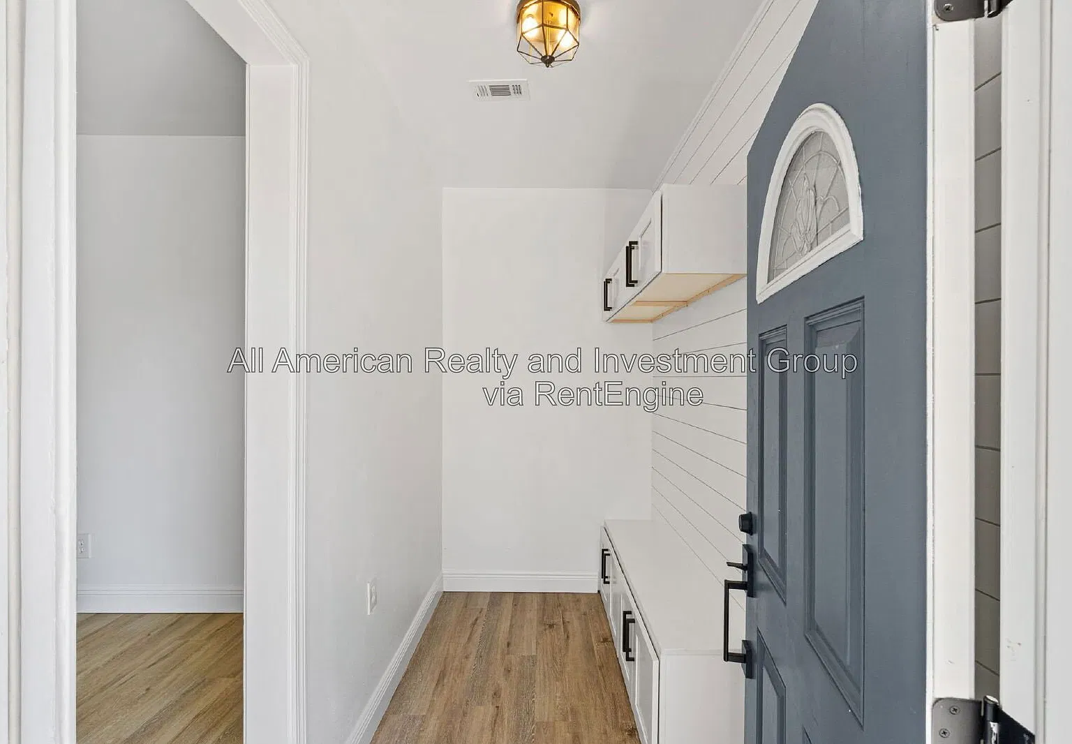 5 bed, 3.5 bath, 2208 sqft, $3,100 — Photo 3
