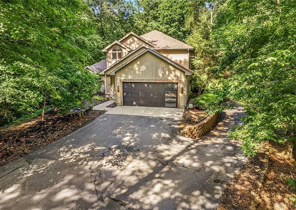 1st image of 870 Lewis Creek Ct