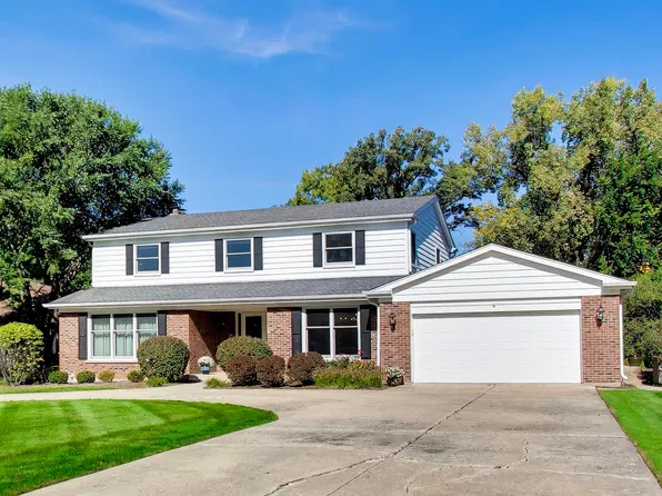 570 N Forest Dr, Addison, IL 60101