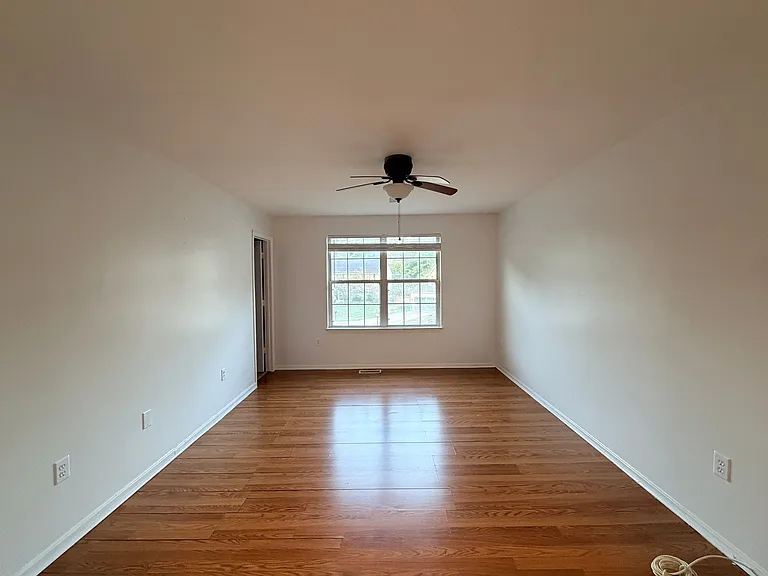 7219 Mount Forest Ter — Photo 10
