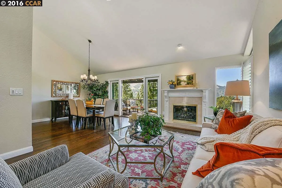 164 Ravenhill Rd photo 1