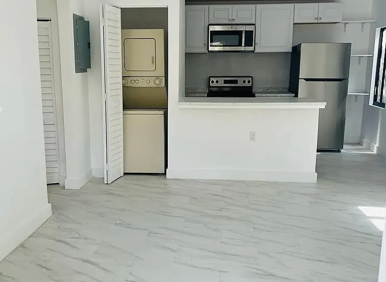 2 bed, 675 sqft, $2,250 — Photo 1