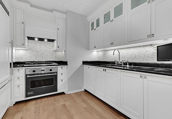 4th image of 1 Central Park S #1505