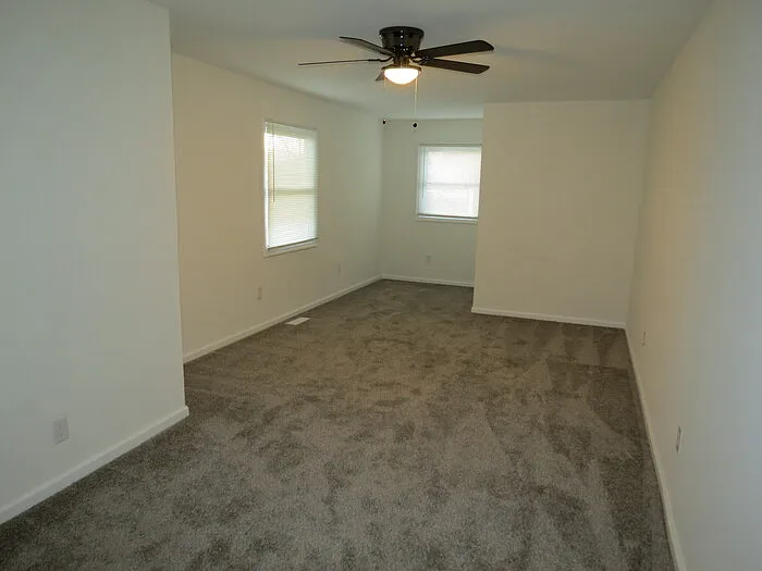 1680 Hillcrest Ave — Photo 12