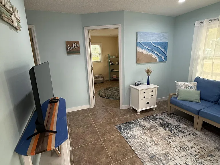 6814 Driftwood Dr — Photo 10