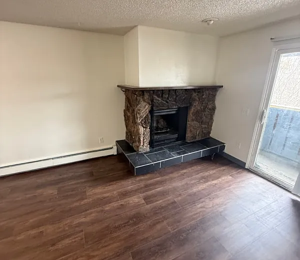 Building Photo - 2303 D St #A-2